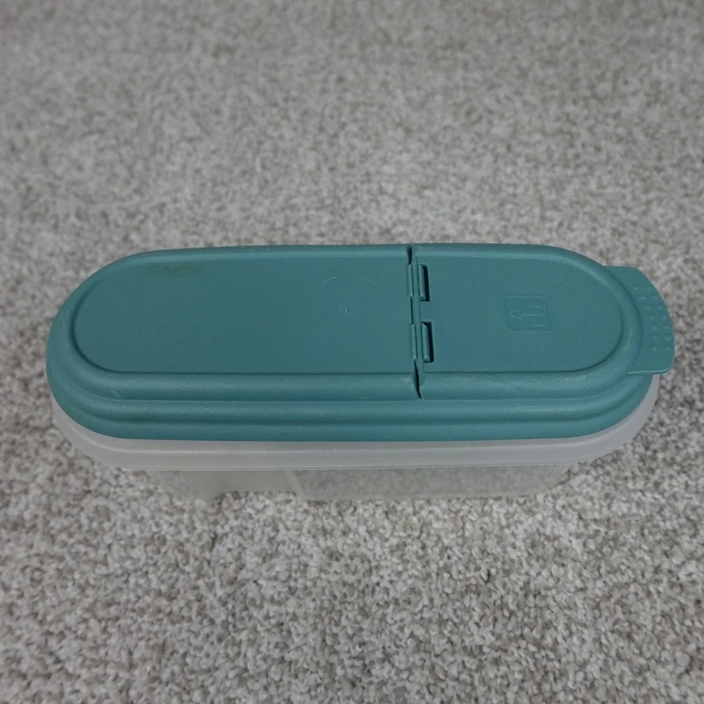 Anchor Hocking 1.5 Quart Food Storage Container Teal Flip Top Lid Clear Plastic